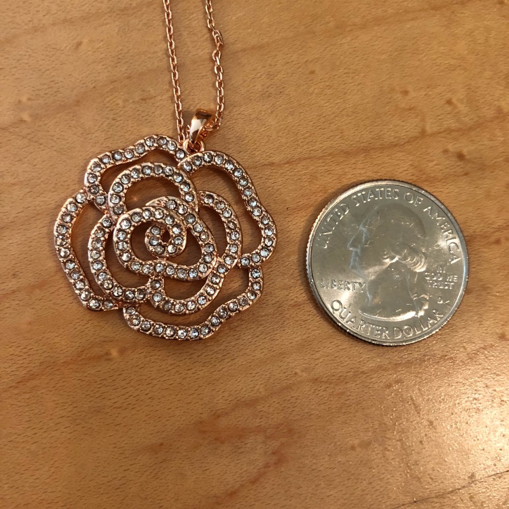 Kate Spade NWOT Rose Gold "Rose Garden" Necklace - Picture 8 of 8